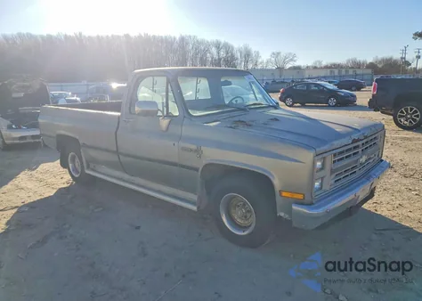 1986 Chevrolet C10 z USA, uszkodzony, nr VIN 1GCDC14H6GF428435